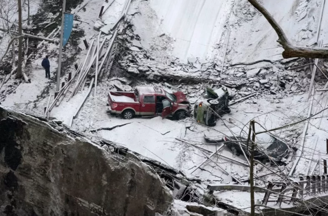 США, обрушение моста